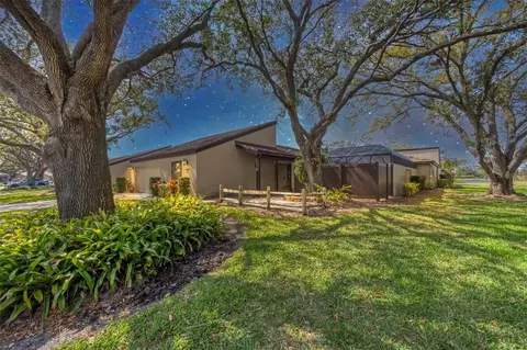 3939 Glen Oaks Manor Dr, Sarasota, FL 34232