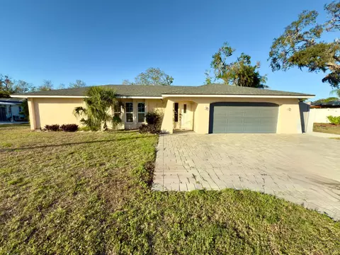 7433 N Leewynn Dr, Sarasota, FL 34240