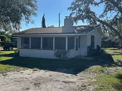 2302 33rd Avenue Dr E, Bradenton, FL 34208
