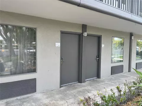 7150 N Tamiami Trl #S512, Sarasota, FL 34243