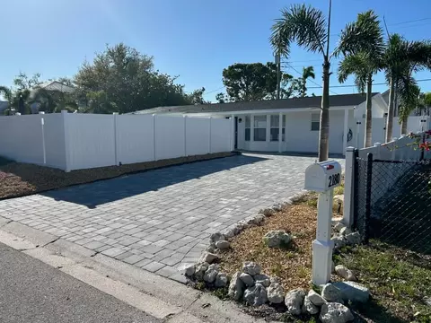 2180 Orchid St, Sarasota, FL 34239