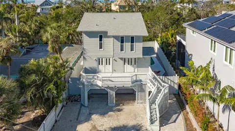 462 Island Cir, Sarasota, FL 34242