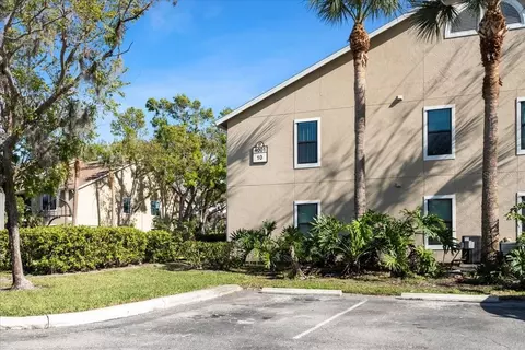4001 Crockers Lake Blvd #16, Sarasota, FL 34238
