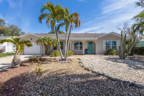 919 68th St NW, Bradenton, FL 34209