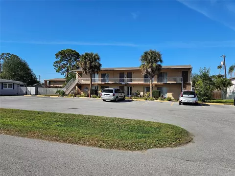 2915 Lexington St #16, Sarasota, FL 34231