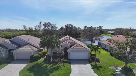5242 Highbury Cir, Sarasota, FL 34238