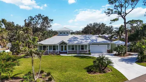 3595 Shamrock Dr, Venice, FL 34293