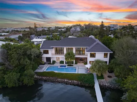 212 Haverkos Ct, Holmes Beach, FL 34217