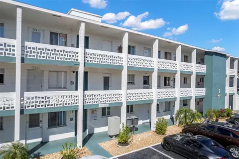 1807 Sunny Dr #E4, Bradenton, FL 34207