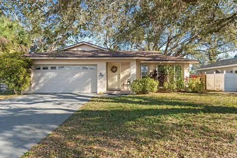 4544 Beacon Dr, Sarasota, FL 34232