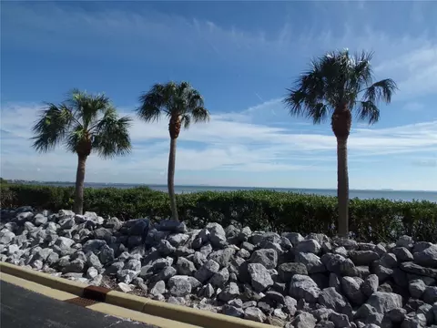 4555 Bay Club Dr #22, Bradenton, FL 34210