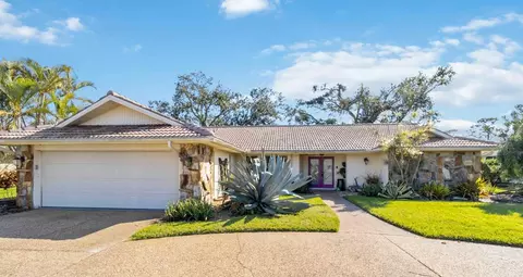 3876 Torrey Pines Blvd, Sarasota, FL 34238