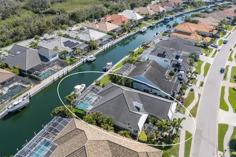 581 Mast Dr, Bradenton, FL 34208