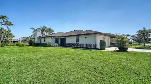 7347 Royal Birkdale Dr, Sarasota, FL 34238