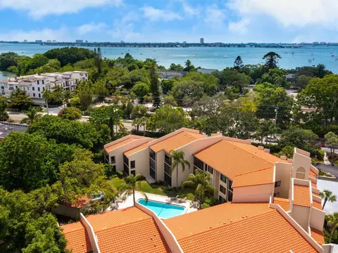 800 Hudson Ave #108, Sarasota, FL 34236
