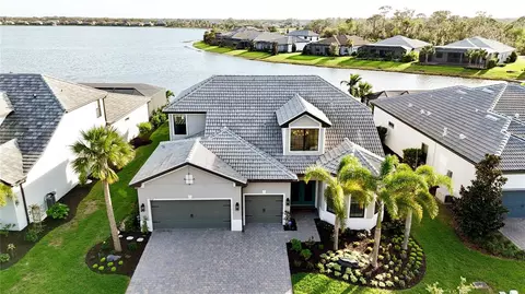 7717 Mainsail Ln, Sarasota, FL 34240