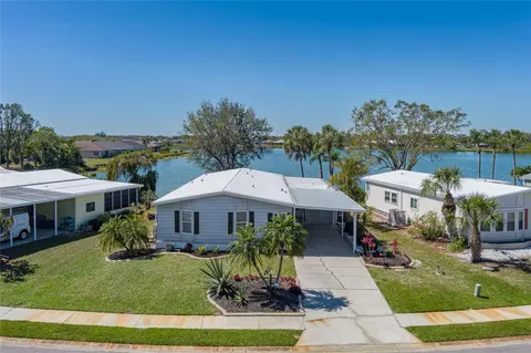 8409 Imperial Cir, Palmetto, FL 34221