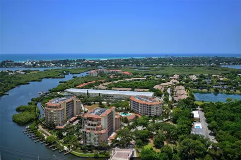 5531 Cannes Cir #503, Sarasota, FL 34231
