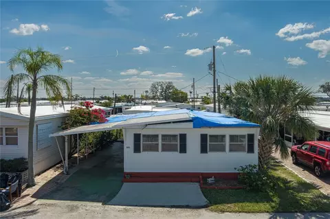 243 Palm Ln, Palmetto, FL 34221