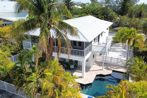 123 Hammock Rd, Anna Maria, FL 34216