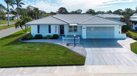 1511 S Knollwood Dr, Bradenton, FL 34208