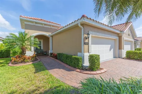 1511 Calle Grand St, Bradenton, FL 34209