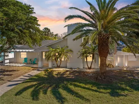 106 N Blvd Of The Presidents, Sarasota, FL 34236