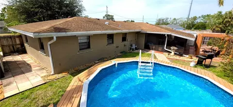 1011 68th Ave W, Bradenton, FL 34207