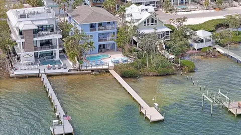 2407 Avenue A, Bradenton Beach, FL 34217