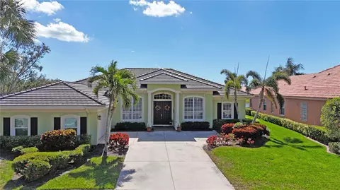 4901 Sabal Lake Cir, Sarasota, FL 34238