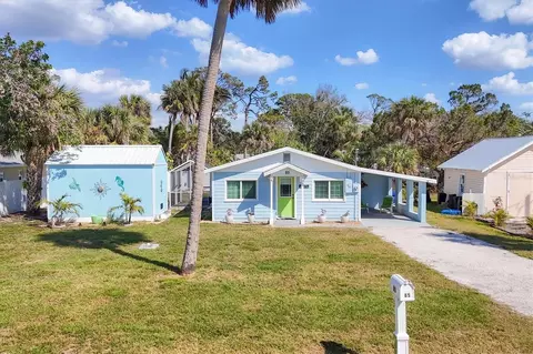 85 Cedar St, Englewood, FL 34223