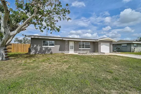 555 Oxford Dr, Venice, FL 34293