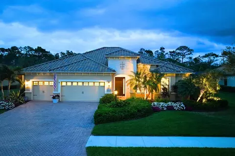 8224 Larkspur Cir, Sarasota, FL 34241