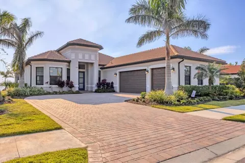 525 Maraviya Blvd, Nokomis, FL 34275