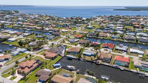 108 Peckham St SW, Port Charlotte, FL 33952