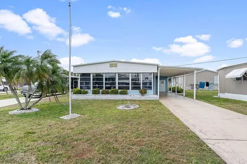 206 Wolverine Ave, North Port, FL 34287