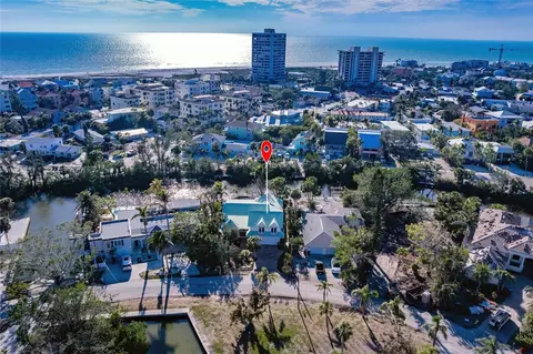288 Island Cir, Sarasota, FL 34242