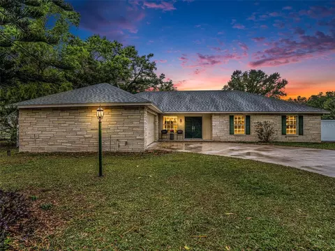 2206 Spyglass Hill Cir, Valrico, FL 33596