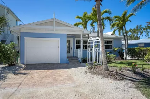 709 N Bay Blvd, Anna Maria, FL 34216