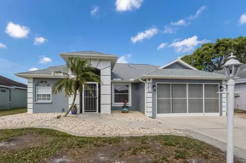 5016 72nd St E, Bradenton, FL 34203