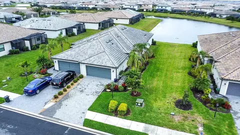 16111 Sunny Day Dr, Bradenton, FL 34211