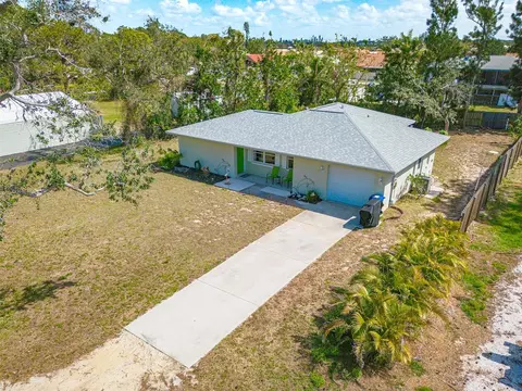 616 Shore Rd, Nokomis, FL 34275