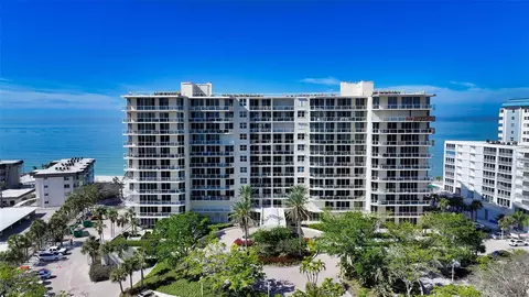 1800 Benjamin Franklin Dr #B208, Sarasota, FL 34236