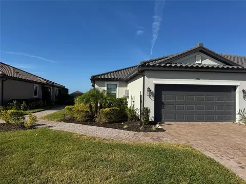 4722 Tortona Ct, Lakewood Ranch, FL 34211