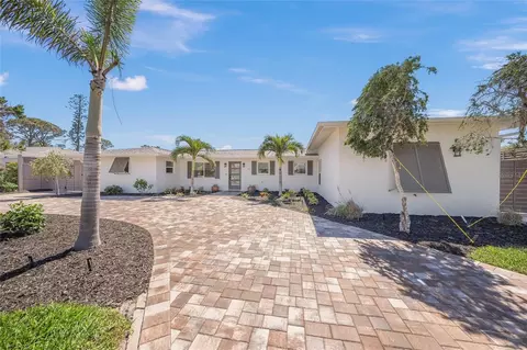 317 Gulf Dr, Venice, FL 34285
