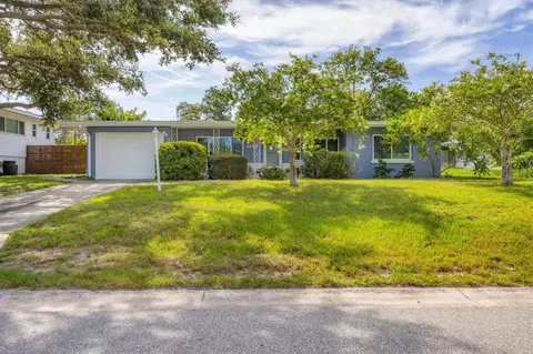 2566 Tulip St, Sarasota, FL 34239