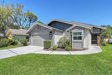7767 Pine Trace Dr, Sarasota, FL 34243