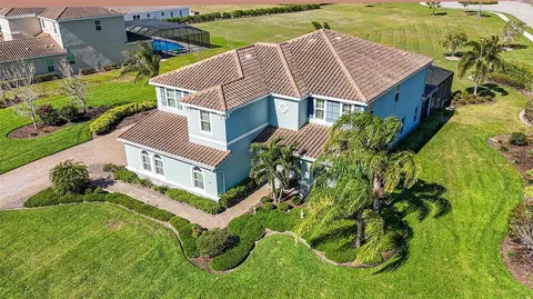 4702 Vasca Dr, Sarasota, FL 34240