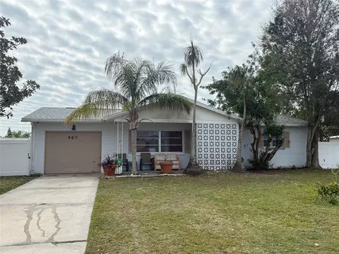 907 Temple Ave, Bradenton, FL 34207