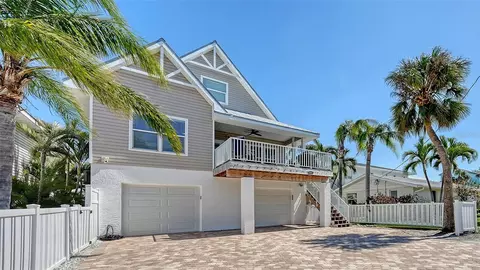 5007 2nd Ave, Holmes Beach, FL 34217